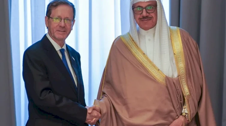 تفاصيل لقاء الرئيس الإسرائيلي مع وزير الخارجية البحريني في أذربيجان